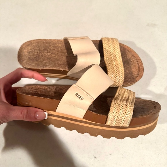 Reef Cushion Vista Hi Braided Strap Platform Leather Slides Cream Size 7 - Picture 2 of 8